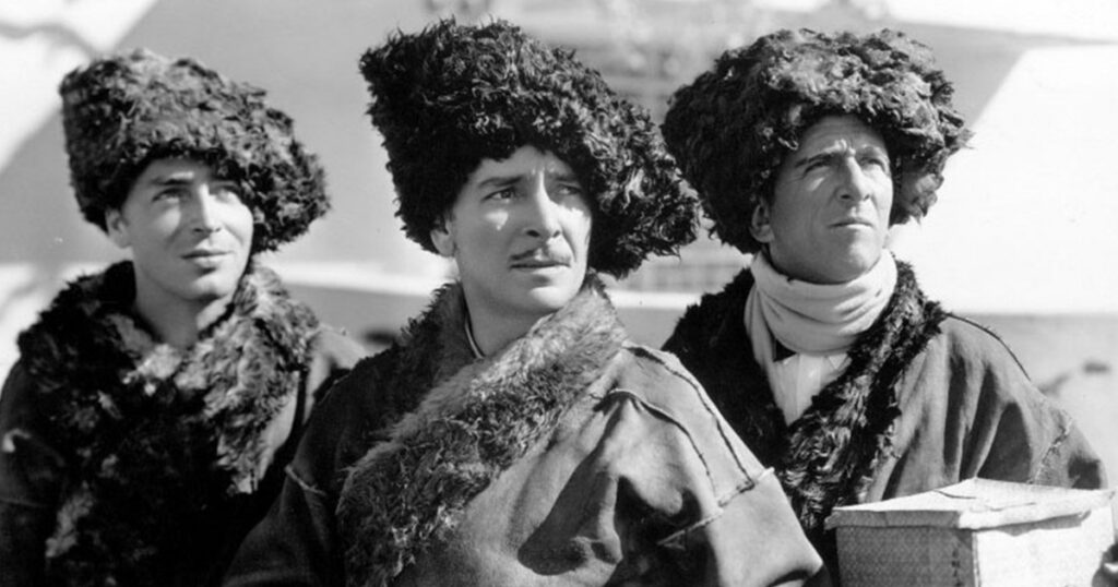 Lost Horizon (1937)